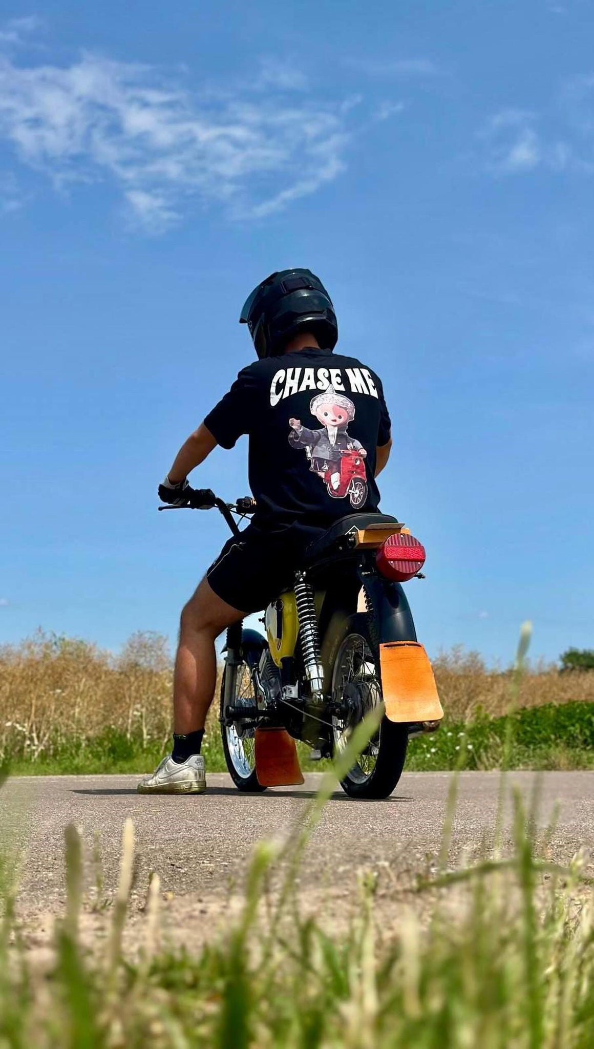 Chase Me (T-Shirt) (Outlet)